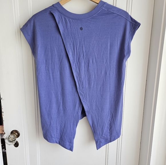 Athleta  Tee Shirt Explore Ample Essence - Picture 4 of 13